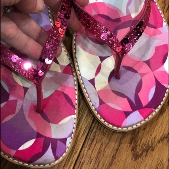 Coach Women’s Pink Flip Flops SZ 8 - Picture 3 of 4